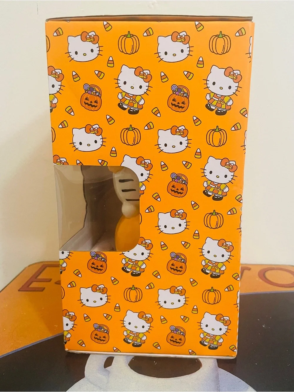 Hello Kitty Halloween Ceramic Pumpkin Reed Diffuser Cinnamon Oil Scent NIB